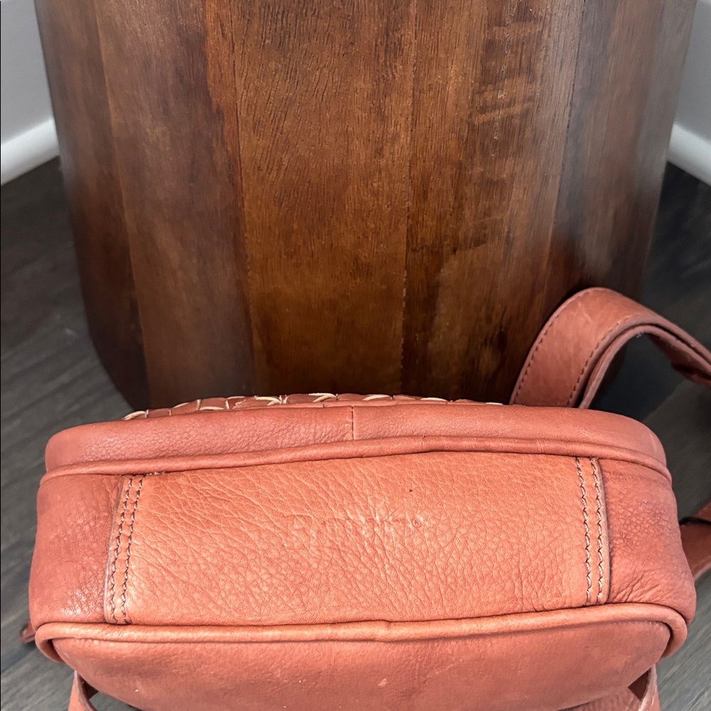 BORN Millport Woven Genuine Leather Crossbody/Belt Bag,2 zip top,inside zip - Picture 7 of 14